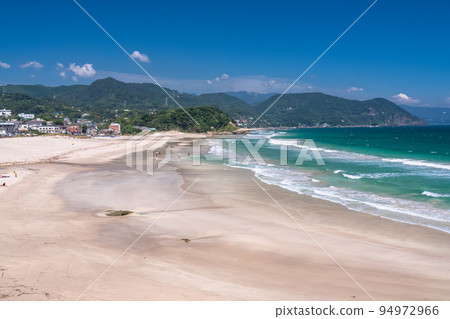 【靜岡縣】伊豆白濱海岸，美麗的翠綠海灘 94972966