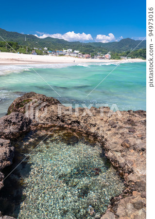 <Shizuoka Prefecture> Izu Shirahama Coast: Beautiful emerald green beach <Shizuoka Prefecture> Izu Shirahama Coast: Beautiful emerald green beach 94973016