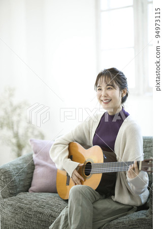 家庭時間吉他彈唱 94973115