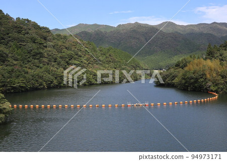 Scenery of Ichinozaka Dam and Lake Kinkei in Hagiokan, Yamaguchi Scenery of Ichinozaka Dam and Lake Kinkei in Hagiokan, Yamaguchi 94973171