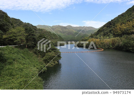 Scenery of Ichinozaka Dam and Lake Kinkei in Hagiokan, Yamaguchi 94973174