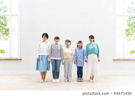 Three generation female Three generation female 94975490