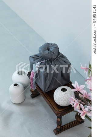 Korean traditional gift packaging with silk clothes 94981142