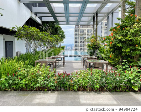 An elegant day in Malaysia Spend a relaxing time on the rooftop 94984724