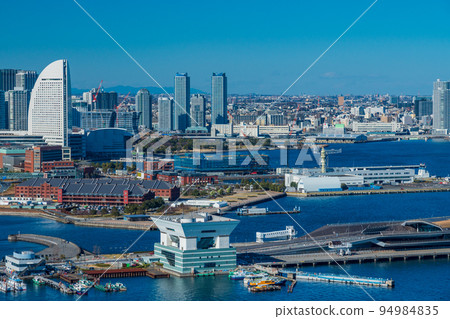 （神奈川縣）從橫濱海洋塔看到的港未來和大山橋 94984835