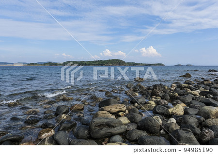 從 Watara 的三個島嶼之一的長島看到的原島 從 Watara 的三個島嶼之一的長島看到的原島 94985190