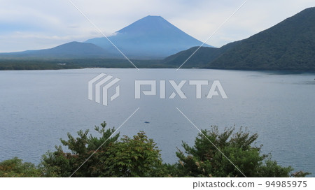 本栖湖富士山(1000日元背面同角度) 本栖湖富士山(1000日元背面同角度) 94985975