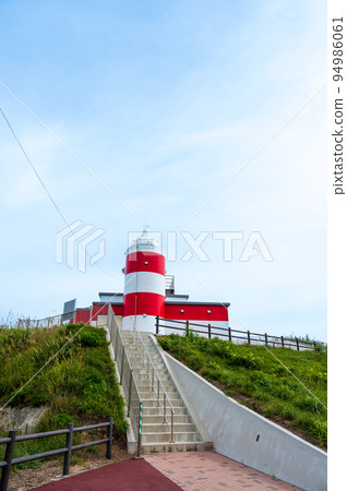 Hiyoriyama Lighthouse, which protects the safety of the sea with its highly visible red and white pattern|Otaru City, Hokkaido Hiyoriyama Lighthouse, which protects the safety of the sea with its highly visible red and white pattern|Otaru City, Hokkaido 94986061