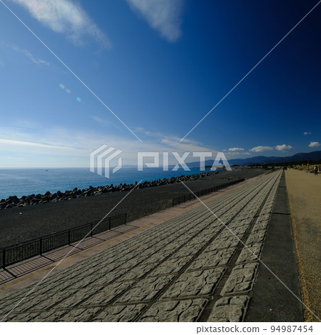 海、藍天、河床路 94987454