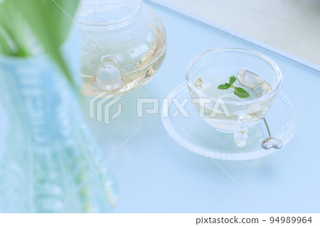 glass pot and teacup glass pot and teacup 94989964