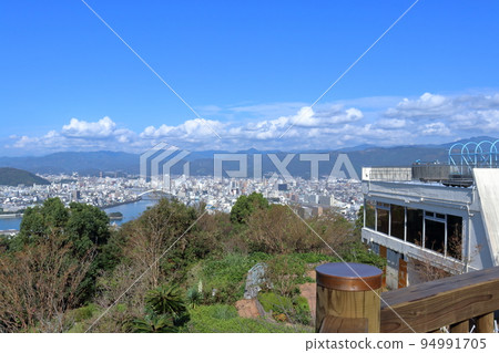 從展望台眺望五代山公園（高知縣高知市） 94991705