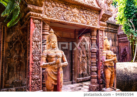 Abandonned hotel looking like cambodian Angkor in Koh Phangan, Thailand Abandonned hotel looking like cambodian Angkor in Koh Phangan, Thailand 94993594