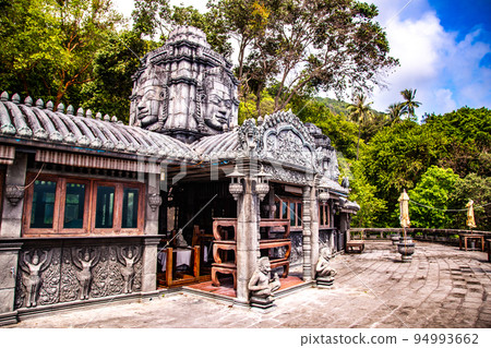 Abandonned hotel looking like cambodian Angkor in Koh Phangan, Thailand Abandonned hotel looking like cambodian Angkor in Koh Phangan, Thailand 94993662