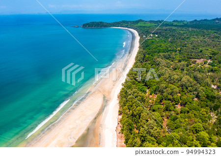 Aerial view of Koh Phayam beach in Ranong, Thailand Aerial view of Koh Phayam beach in Ranong, Thailand 94994323