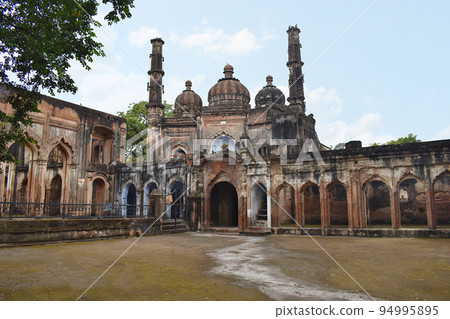 Facade of Imambara and Masjid at the British Residency built by Nawab Asaf Ud-Daulah completed by Nawab Saadat Ali Khan in late 1700s, Lucknow, Uttar Pradesh, India Facade of Imambara and Masjid at the British Residency built by Nawab Asaf Ud-Daulah completed by Nawab Saadat Ali Khan in late 1700s, Lucknow, Uttar Pradesh, India 94995895