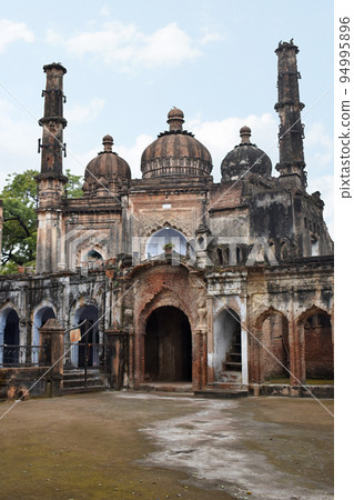 Facade of Imambara and Masjid at the British Residency built by Nawab Asaf Ud-Daulah completed by Nawab Saadat Ali Khan in late 1700s, Lucknow, Uttar Pradesh, India Facade of Imambara and Masjid at the British Residency built by Nawab Asaf Ud-Daulah completed by Nawab Saadat Ali Khan in late 1700s, Lucknow, Uttar Pradesh, India 94995896