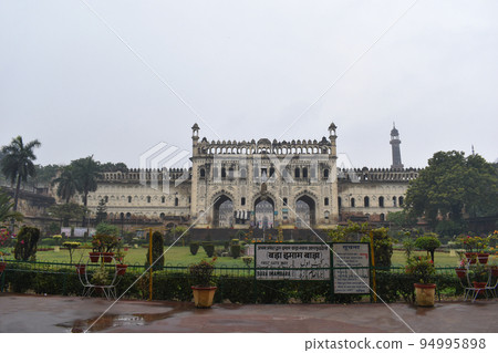 First Gateway of Bara Imambara, built by Asaf-ud-Daula, Nawab of Lucknow, in 1784. It is also called the Asafi Imambara, Uttar Pradesh, India 94995898