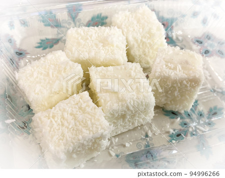 Chinese Dessert Coconut Snowflake Cake (Coconut Cream Pudding) Chinese Dessert Coconut Snowflake Cake (Coconut Cream Pudding) 94996266