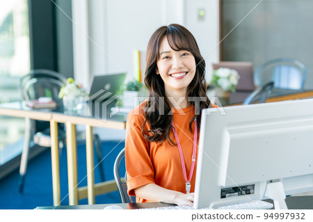 A young female engineer in the office 94997932