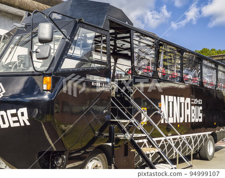 Amphibious bus stopping at Lake Ashi and Hakone-en/ Lake Ashi, Japan 94999107