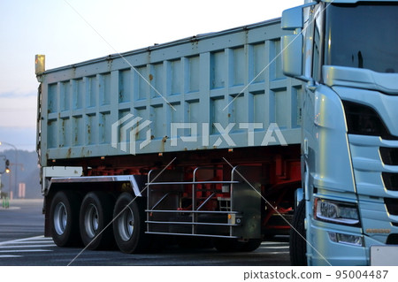 Scrap transport vehicle (trailer) image 95004487