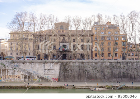 Spring Roman embankments Spring Roman embankments 95006040