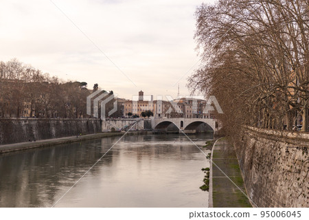 Spring Roman embankments Spring Roman embankments 95006045