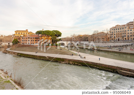 Spring Roman embankments Spring Roman embankments 95006049