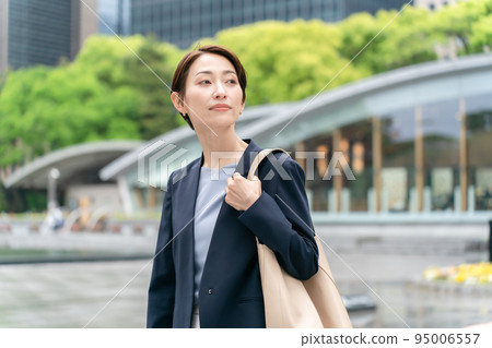 Business woman Business woman 95006557