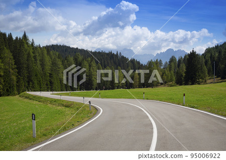 a Mountain road a Mountain road 95006922