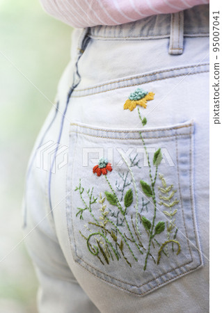 embroidered pocket on jeans embroidered pocket on jeans 95007041