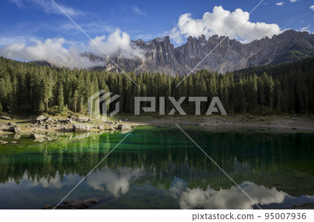 Lago di Carezza 95007936