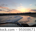 Bondi beach sunset 95008671