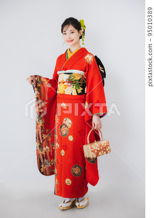 Red furisode whole body 95010389