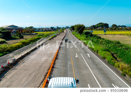 Work to increase the number of lanes on the main road Overhead view of National Route 17 Jobu Road 2022.10 d-3 Light tone Work to increase the number of lanes on the main road Overhead view of National Route 17 Jobu Road 2022.10 d-3 Light tone 95010696