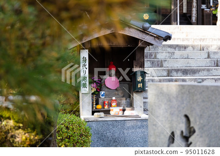 EOSR6.Yamaguchi City, Ruri Substitute Jizo. EOSR6.Yamaguchi City, Ruri Substitute Jizo. 95011628