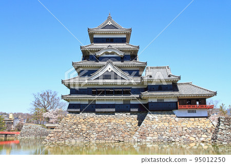 Matsumoto Castle in Spring 95012250