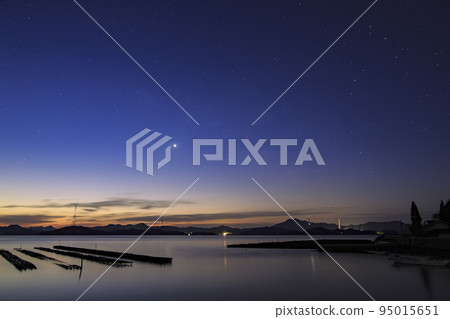 瀨戶內海的冬季星空,銀河消失在四之目天空 瀨戶內海的冬季星空,銀河消失在四之目天空 95015651