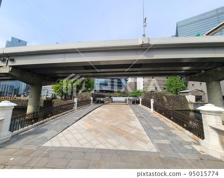 Tokiwa Bridge 95015774