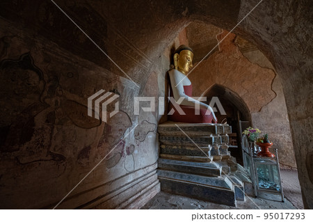 Buddha statue inside Sulamani Temple in Bagan, Myanmar Buddha statue inside Sulamani Temple in Bagan, Myanmar 95017293