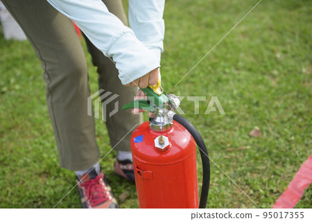 訓練如何使用消化系統 訓練如何使用消化系統 95017355