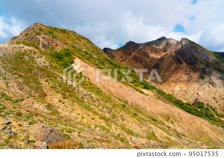 栃木縣那須町的那須山 從茶須山附近看到的朝日山 栃木縣那須町的那須山 從茶須山附近看到的朝日山 95017535