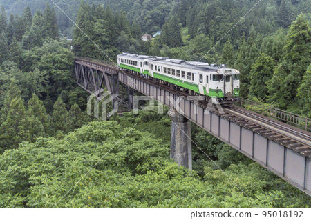 [Summer] Tadami Line Takiya River Bridge [Dark Green] 95018192