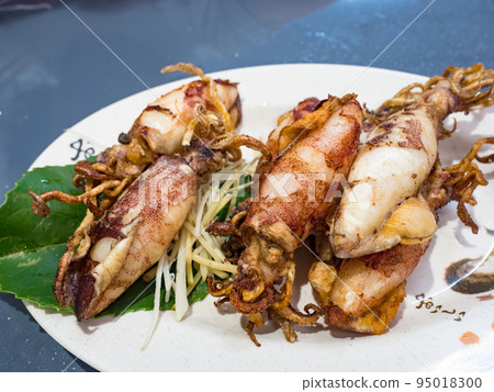 Fried Rolls (Lock Tube) 95018300