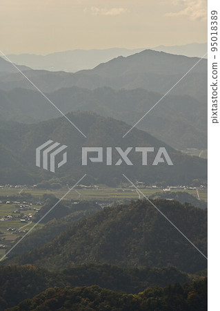 從瀧山脈 從瀧山脈 95018389
