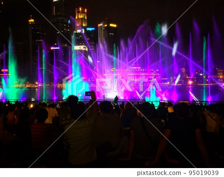 Singapore fountain Singapore fountain 95019039