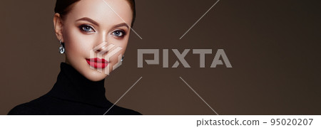 Beautiful woman face with perfect makeup 95020207