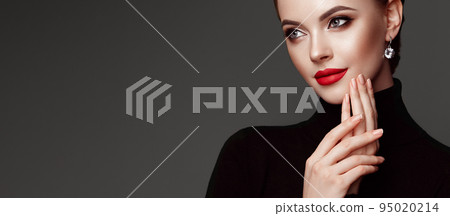 Beautiful woman face with perfect makeup Beautiful woman face with perfect makeup 95020214