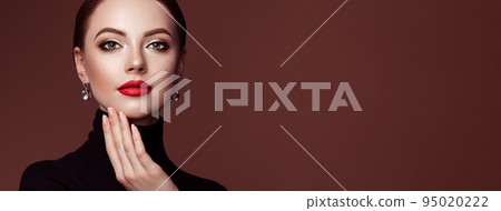 Beautiful woman face with perfect makeup Beautiful woman face with perfect makeup 95020222
