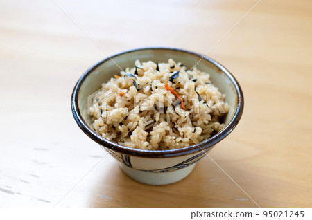 Kufa juicy (Okinawan-style cooked rice) 95021245